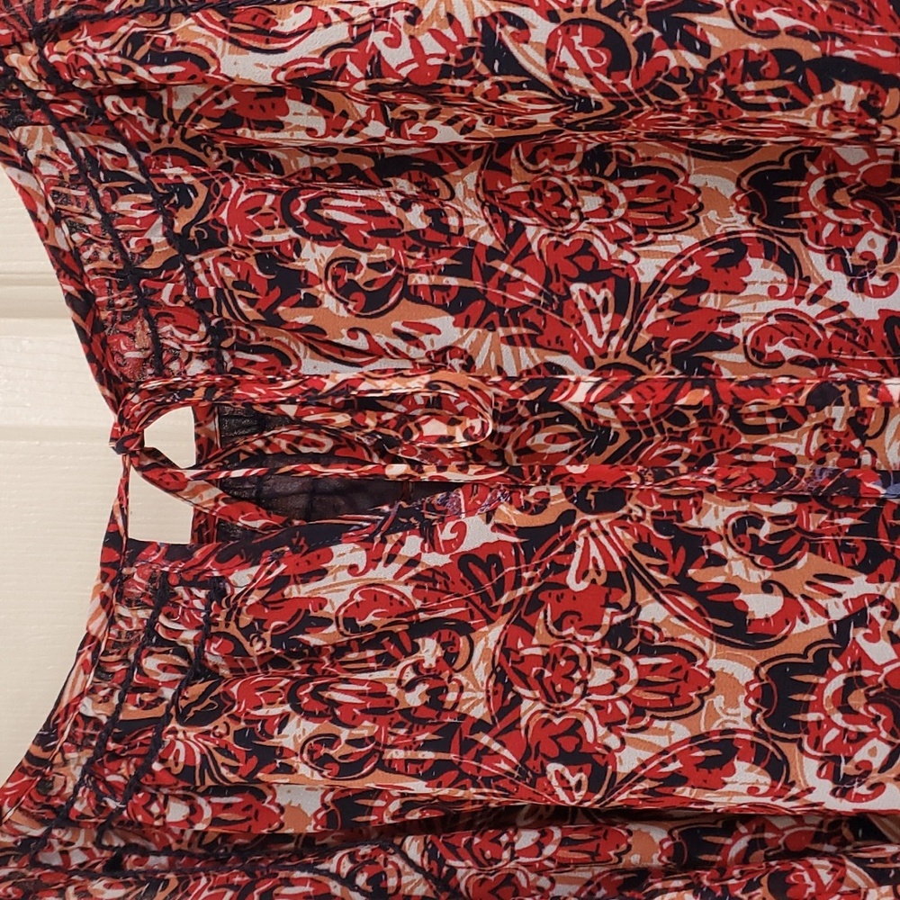 Cold shoulder blouse - Picture 4 of 11